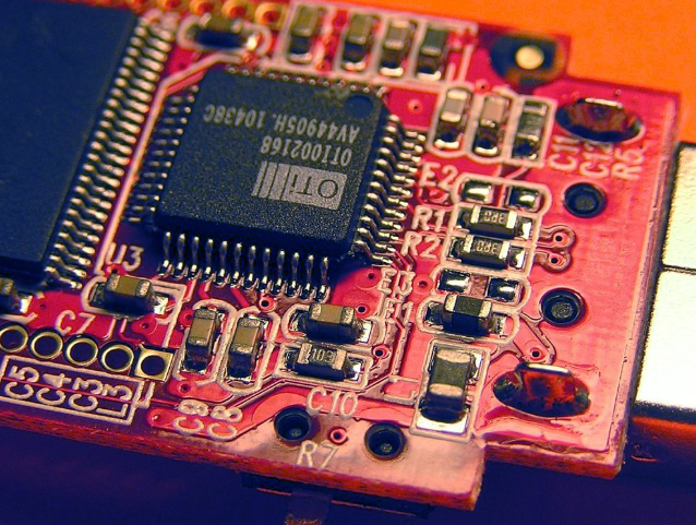 surface mount vs through hole